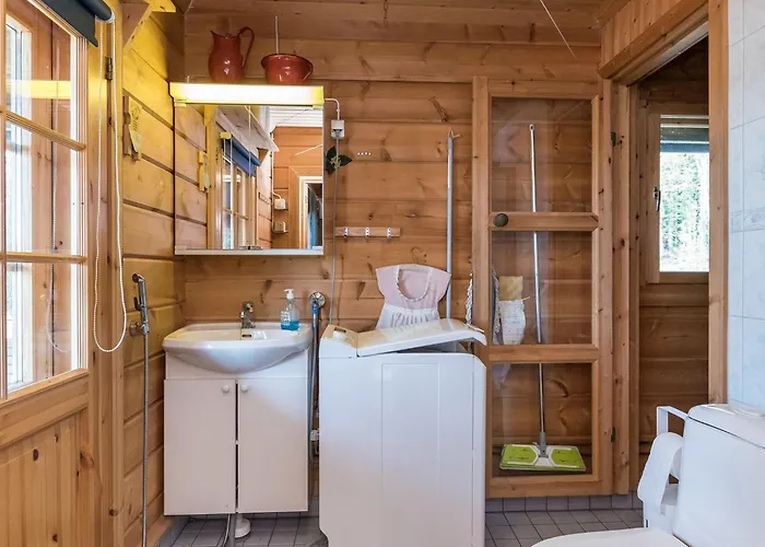 Pirttiniemi By Interhome 度假居